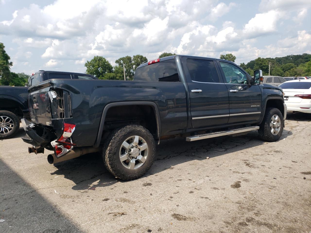 2018 GMC Sierra - Image 3