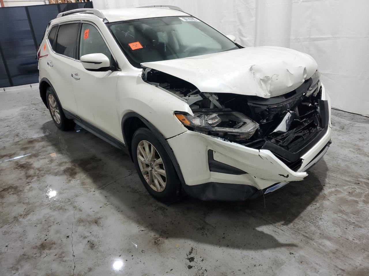 2017 Nissan Rogue S VIN: JN8AT2MT2HW392732 Lot: 61657614