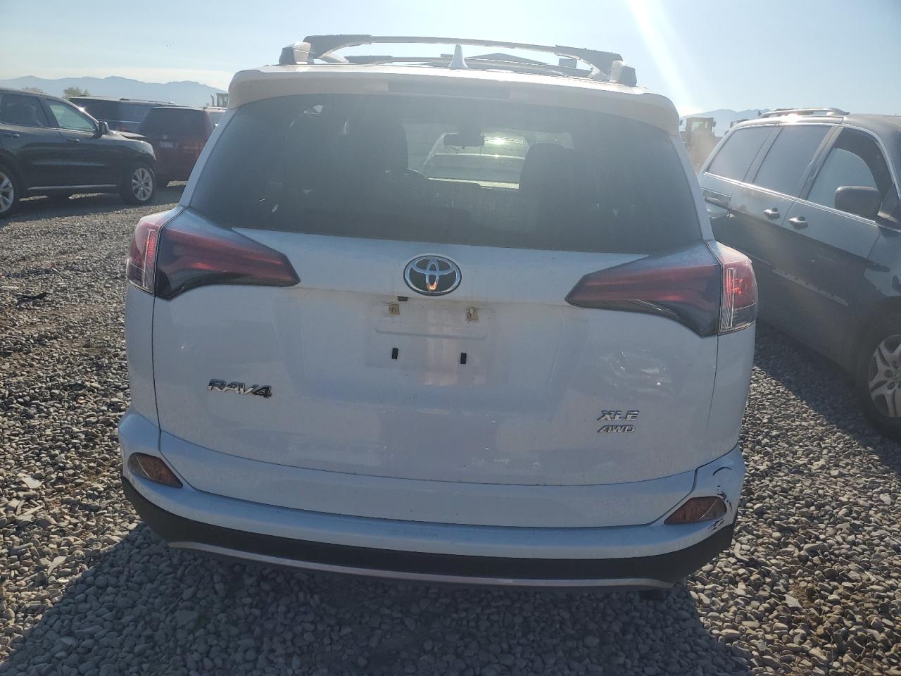 2017 Toyota Rav4 Xle VIN: JTMRFREV3HD220784 Lot: 64258784