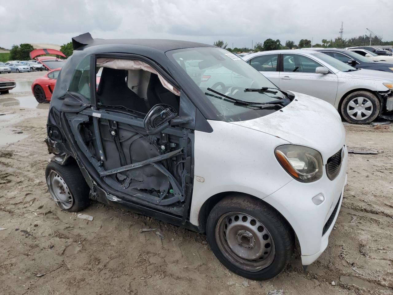 2016 Smart Fortwo VIN: WMEFJ5DA3GK057476 Lot: 62668094