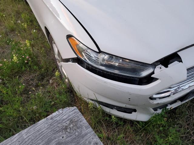 Sedans FORD FUSION 2013 White