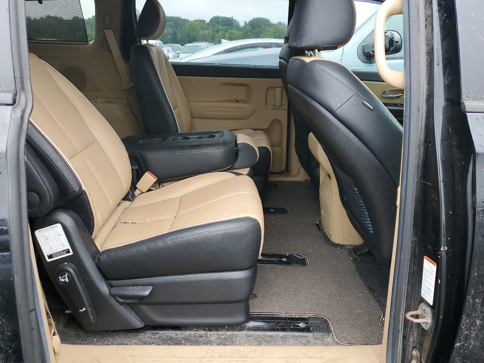 KNDMB5C19H6336249 2017 Kia Sedona Lx