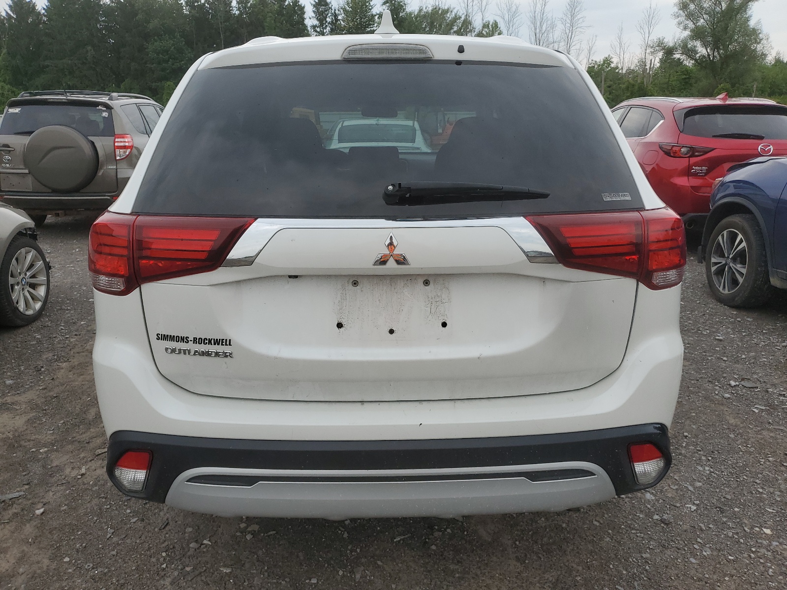 JA4AZ3A35LZ046017 2020 Mitsubishi Outlander Se