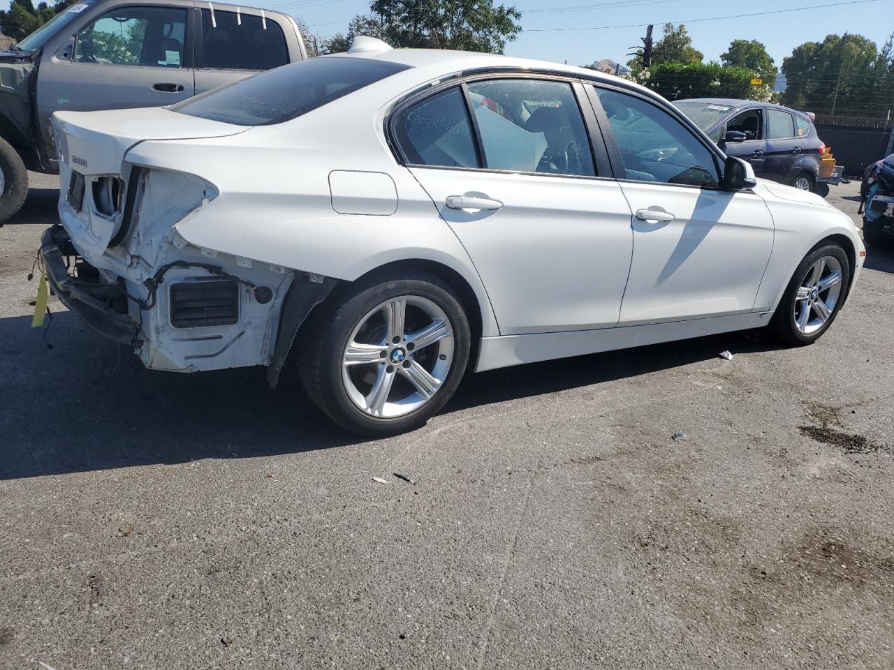 VIN WBA3C1C56DK103268 2013 BMW 3 SERIES no.3