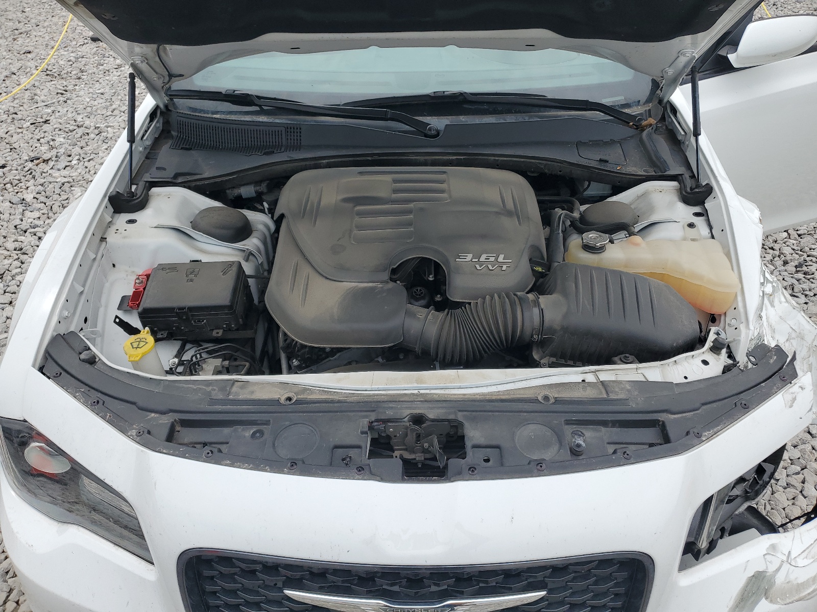 2C3CCABG6JH253684 2018 Chrysler 300 S