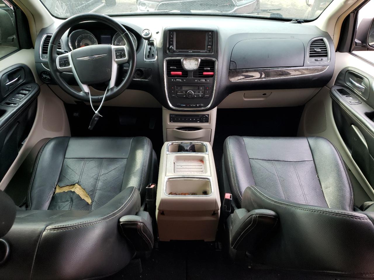 2011 Chrysler Town & Country Touring L VIN: 2A4RR8DG0BR677328 Lot: 62893384