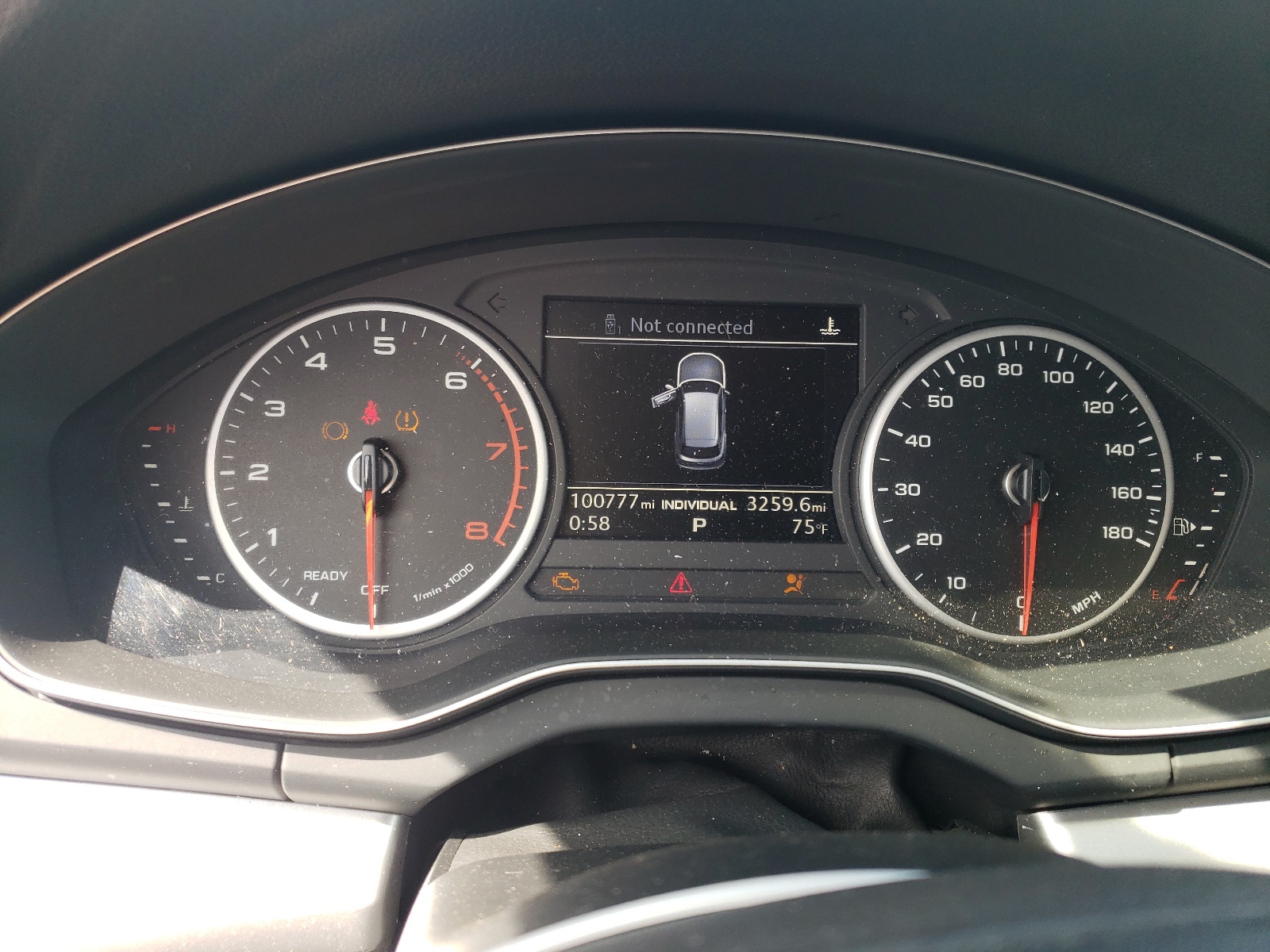 WA1ANAFY7J2006015 2018 Audi Q5 Premium