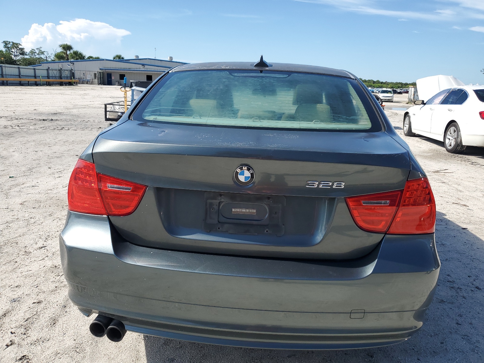 WBAPH73539A173961 2009 BMW 328 I