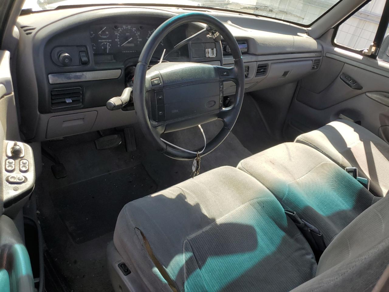 1995 Ford F150 VIN: 1FTEF15N4SNB40170 Lot: 61553684