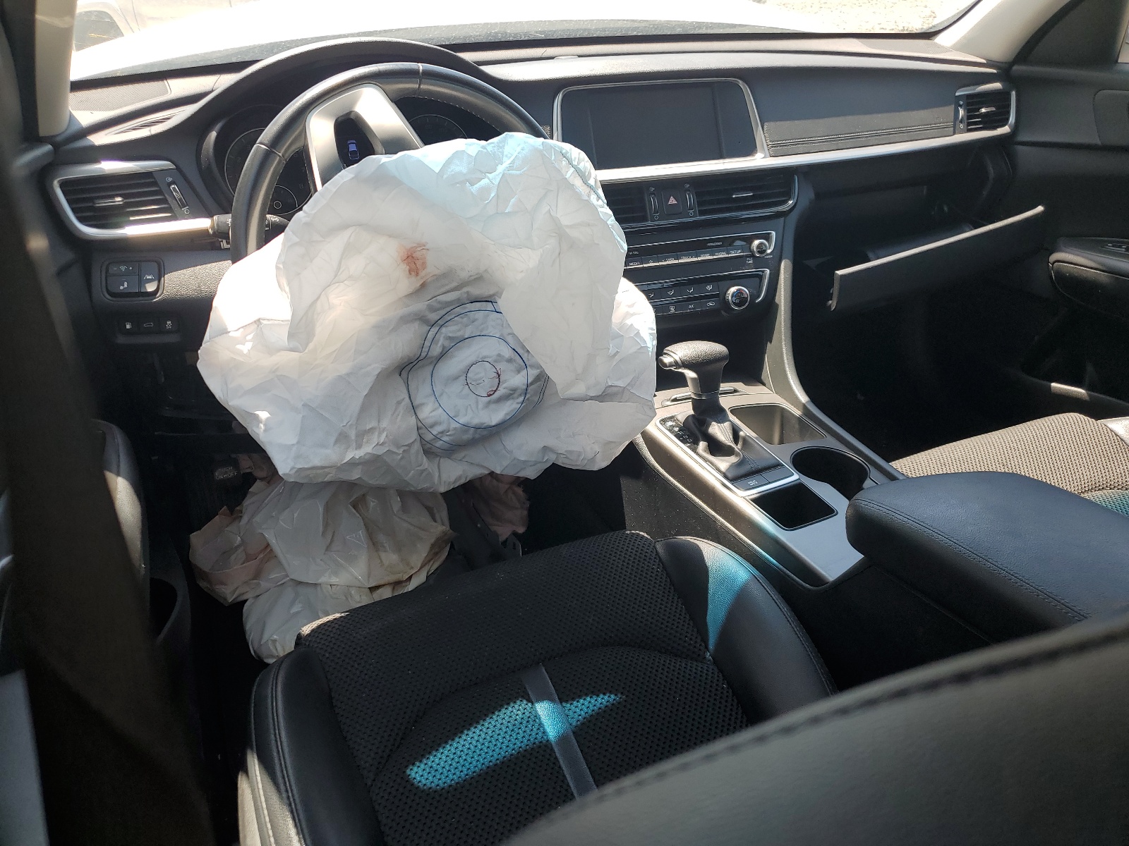 5XXGT4L33LG438386 2020 Kia Optima Lx