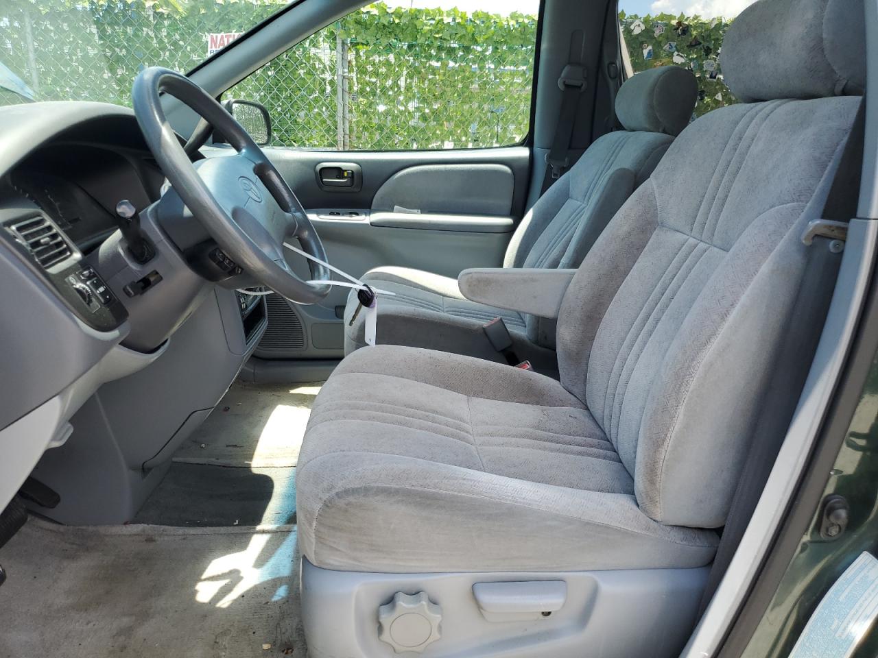 2000 Toyota Sienna Ce VIN: 4T3ZF19C0YU292734 Lot: 63386174