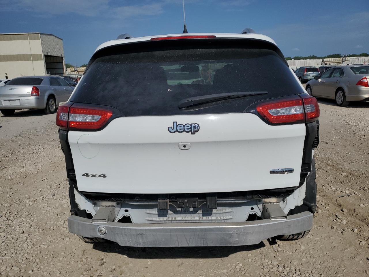 1C4PJMCS2GW103783 2016 Jeep Cherokee Latitude