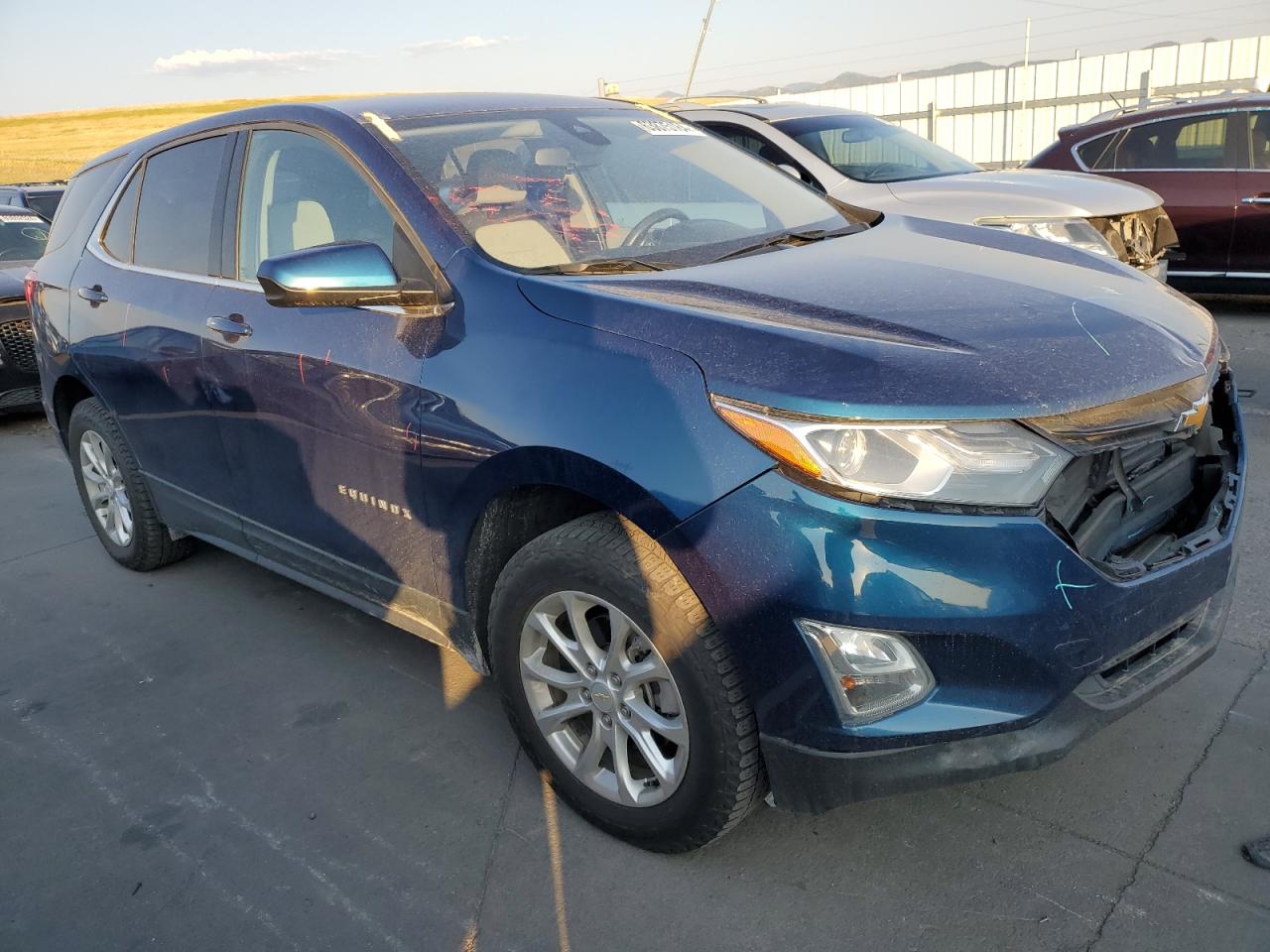 VIN 2GNAXUEV9L6144788 2020 CHEVROLET EQUINOX no.4