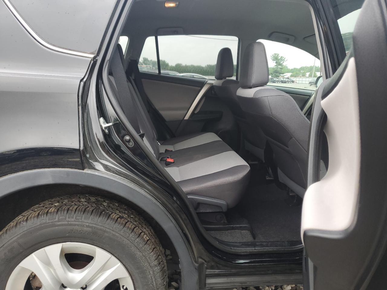 2015 Toyota Rav4 Le VIN: 2T3BFREV1FW350449 Lot: 64046514