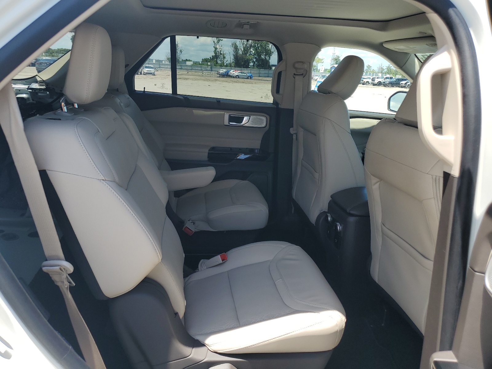 1FM5K8HC8NGA19970 2022 Ford Explorer Platinum