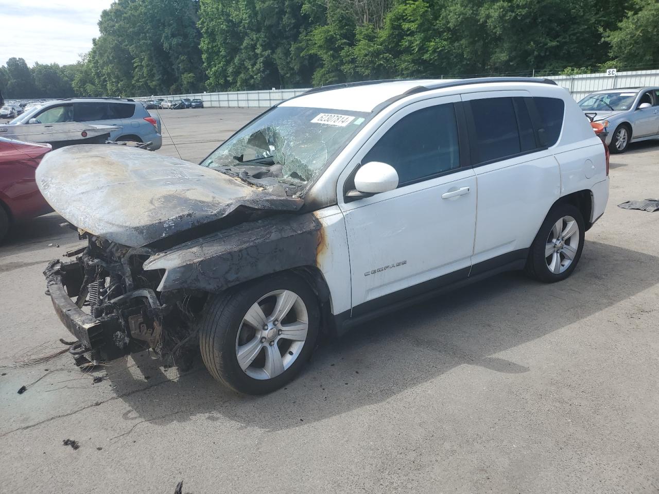 2015 Jeep Compass Latitude zu verkaufen in Glassboro, NJ - Burn