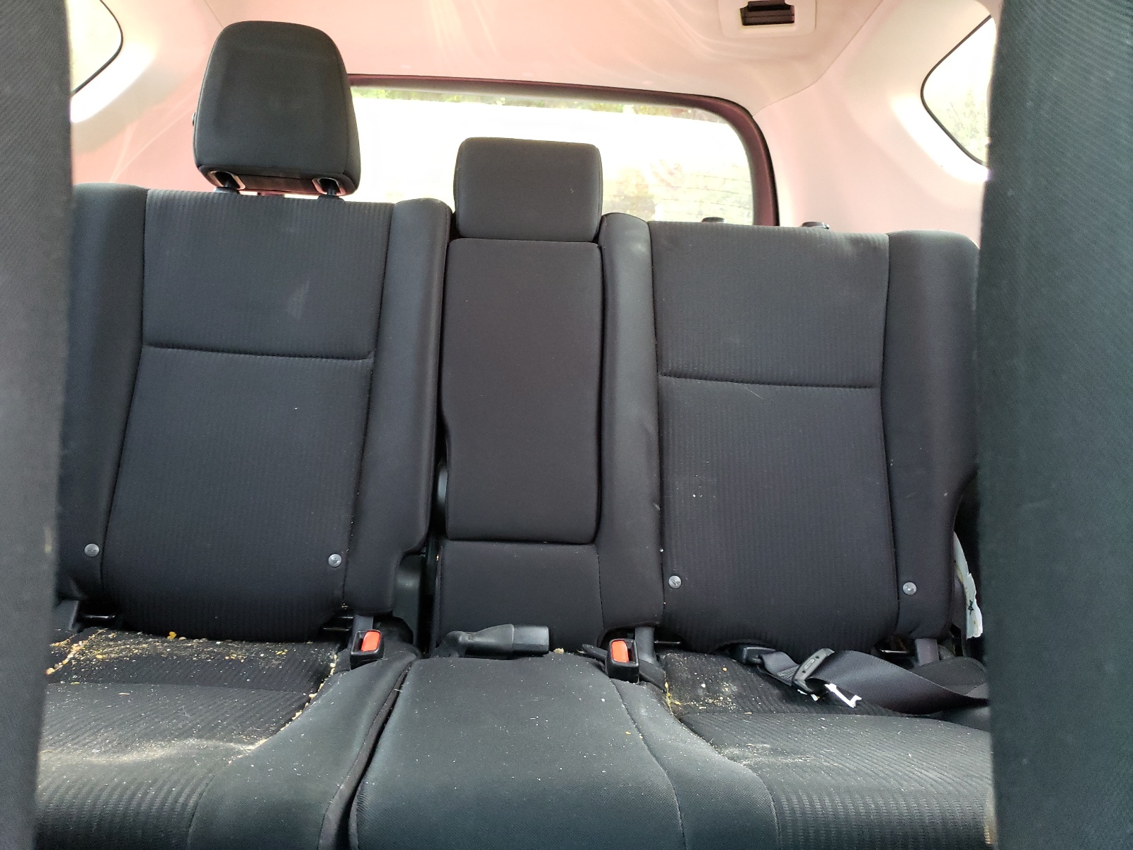 2T3ZFREV9HW366352 2017 Toyota Rav4 Le