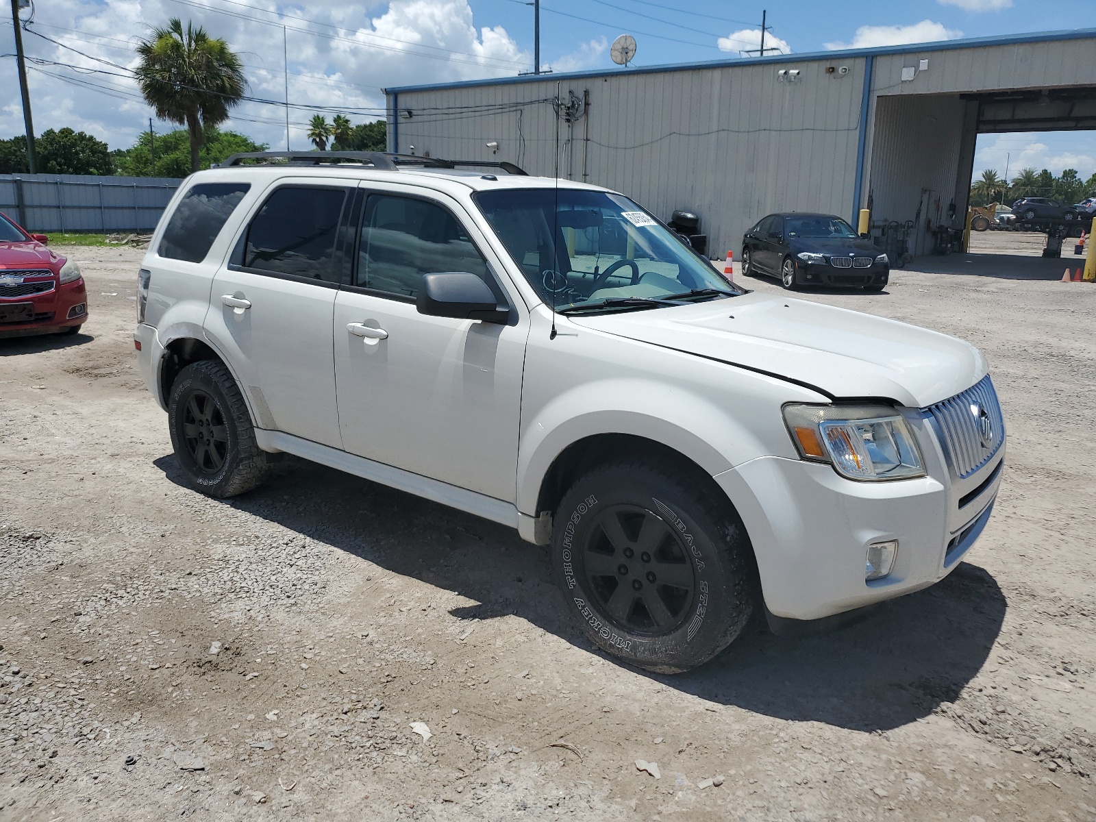 4M2CN8B71BKJ00665 2011 Mercury Mariner