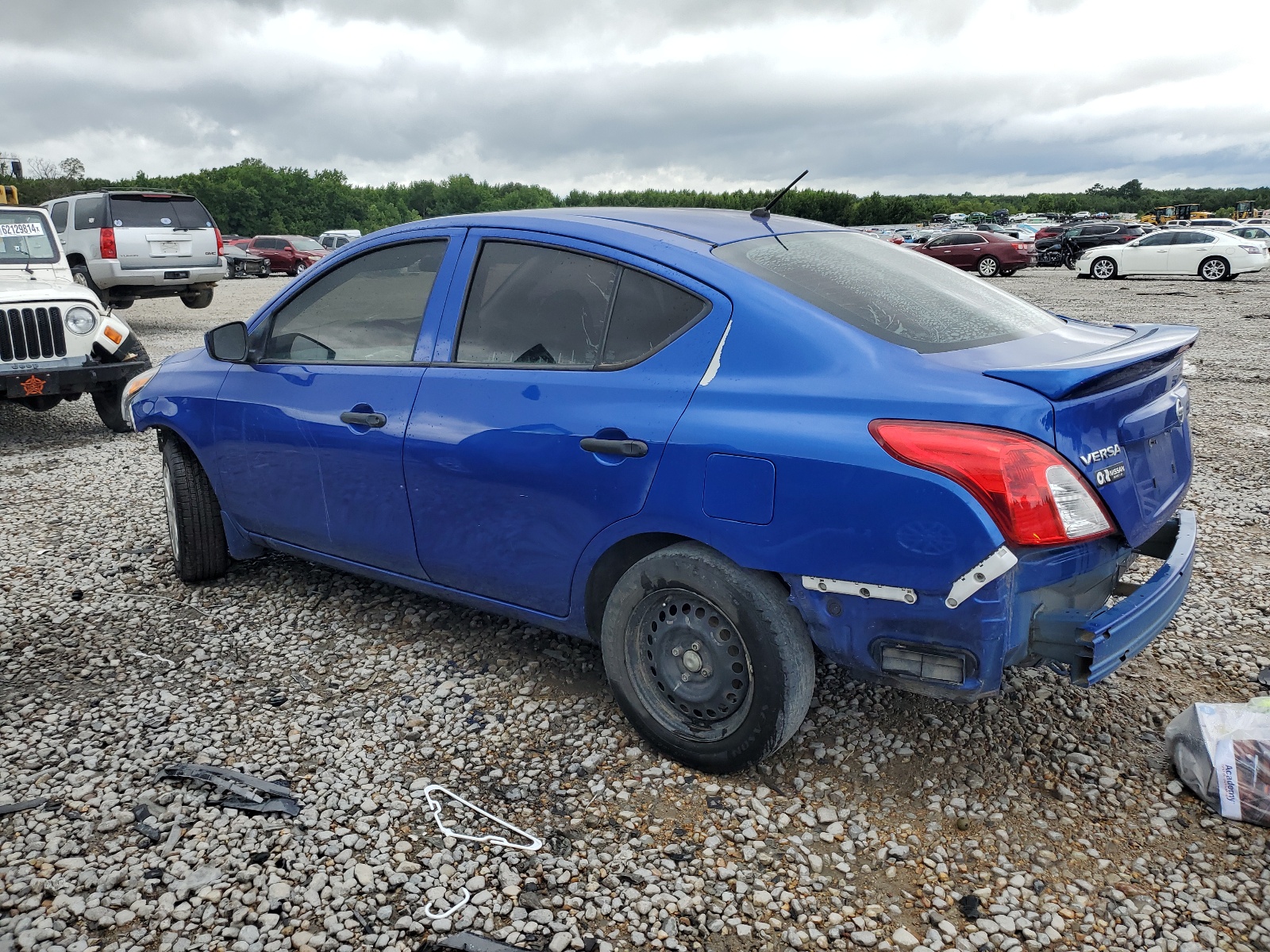 2017 Nissan Versa S vin: 3N1CN7AP8HL864475