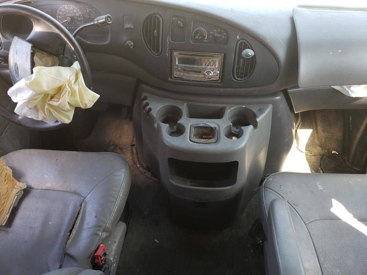 2002 Ford Econoline E150 Van VIN: 1FTRE14272HA07221 Lot: 62480724