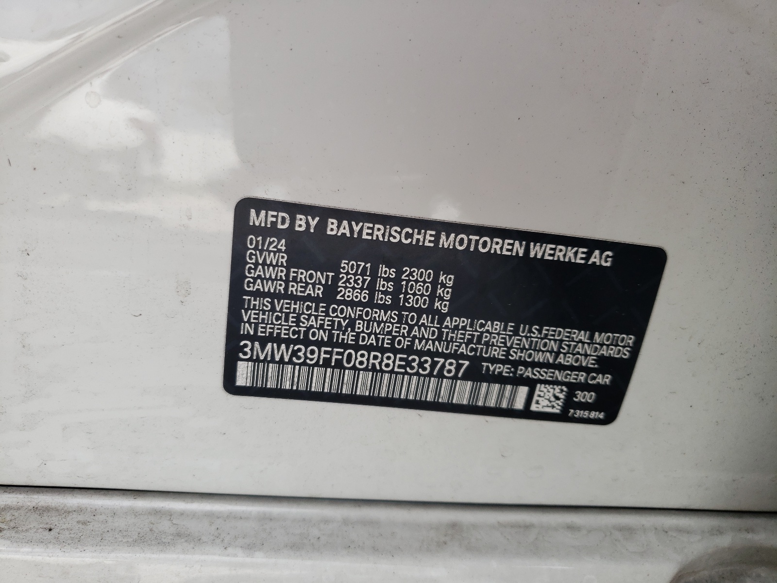 3MW39FF08R8E33787 2024 BMW 330E