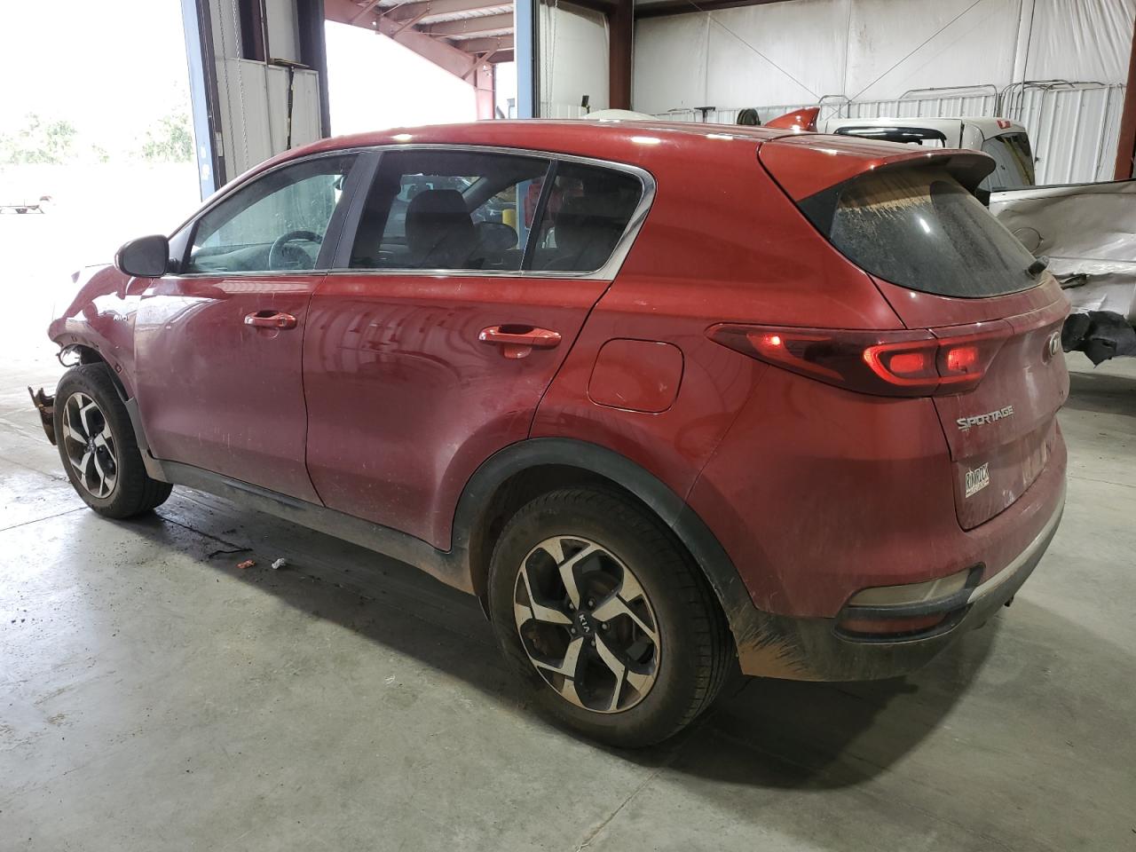 KNDPMCAC6N7980586 2022 KIA SPORTAGE - Image 2