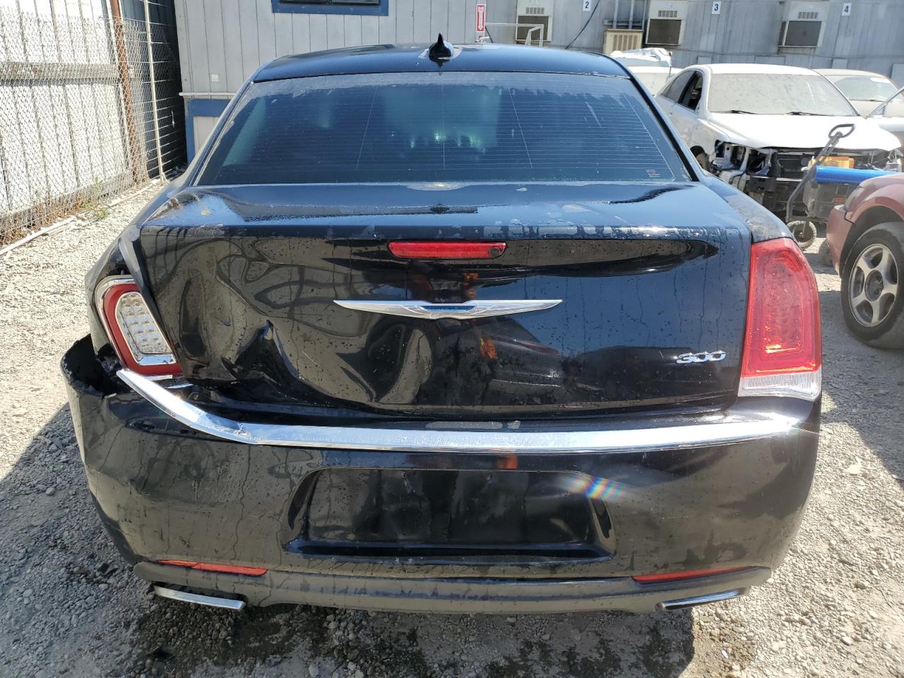 2015 Chrysler 300 Limited VIN: 2C3CCAAG4FH864354 Lot: 63492104