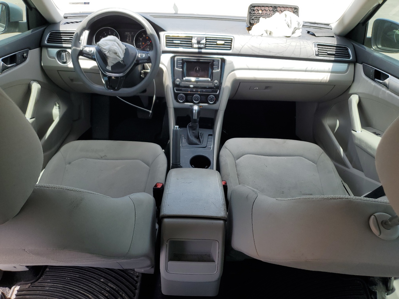 1VWAA7A38JC018066 2018 Volkswagen Passat S