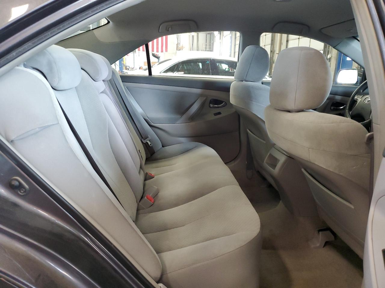 2009 Toyota Camry - Image 10