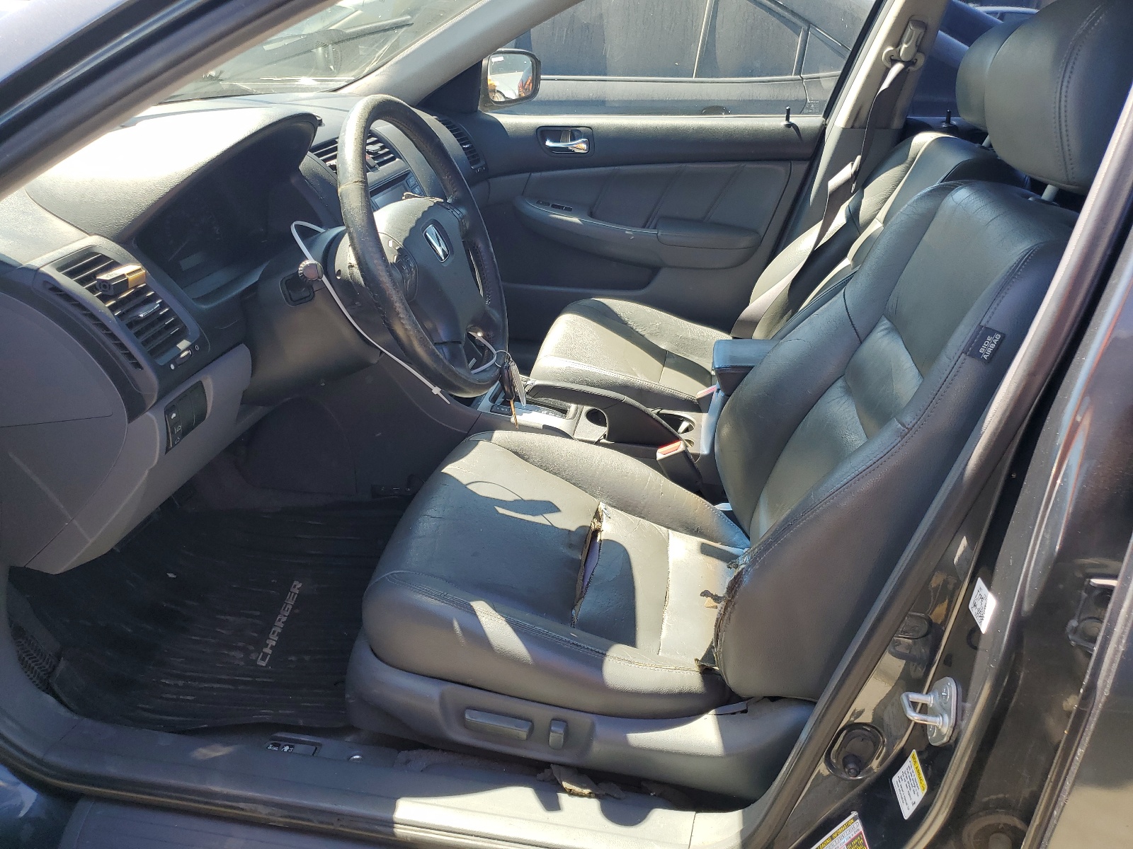 JHMCM56845C005220 2005 Honda Accord Ex