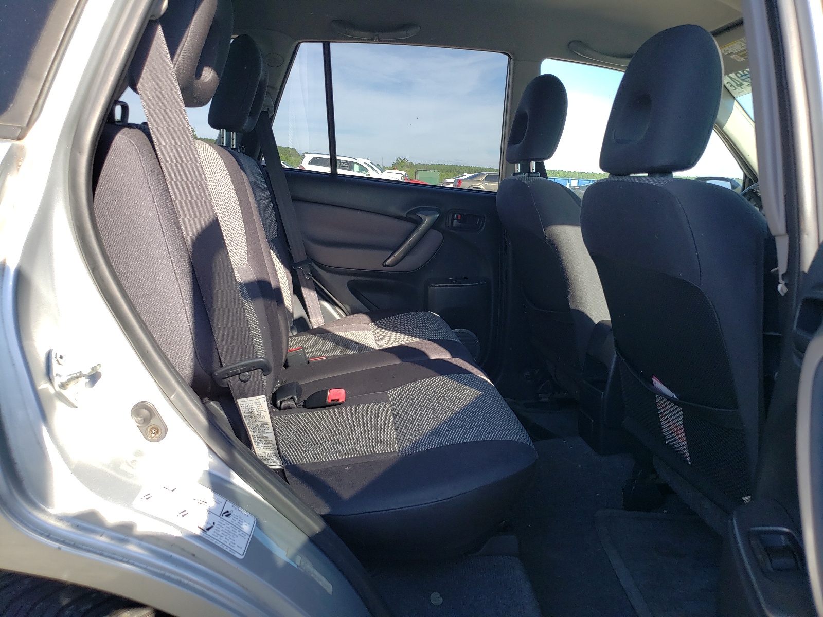 JTEHD20V940010655 2004 Toyota Rav4