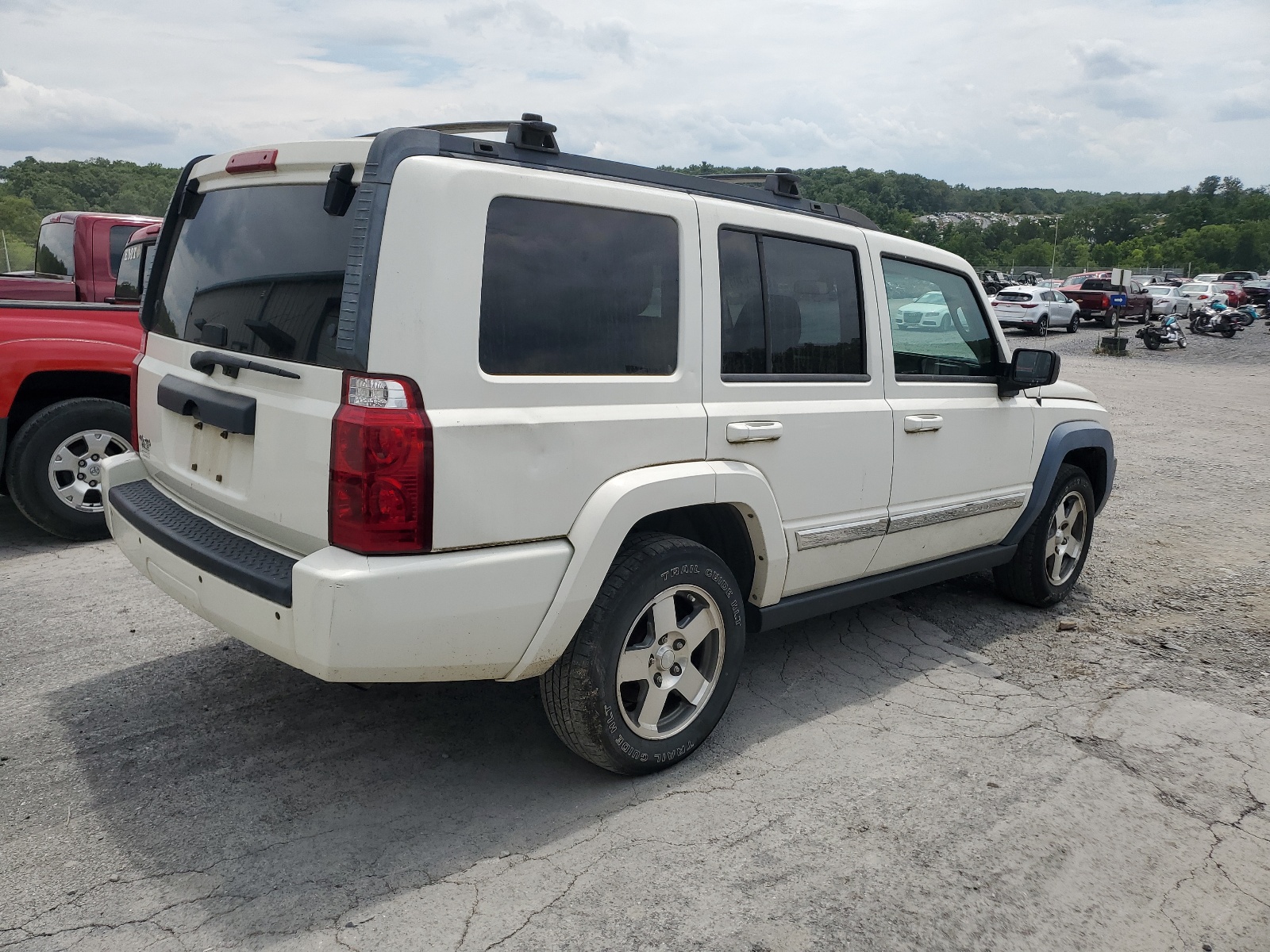 1J4RG4GK9AC131567 2010 Jeep Commander Sport