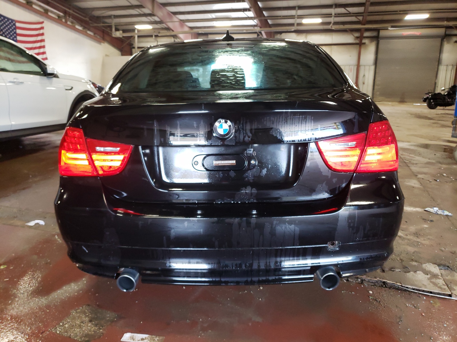 WBAPL33549A406477 2009 BMW 335 Xi