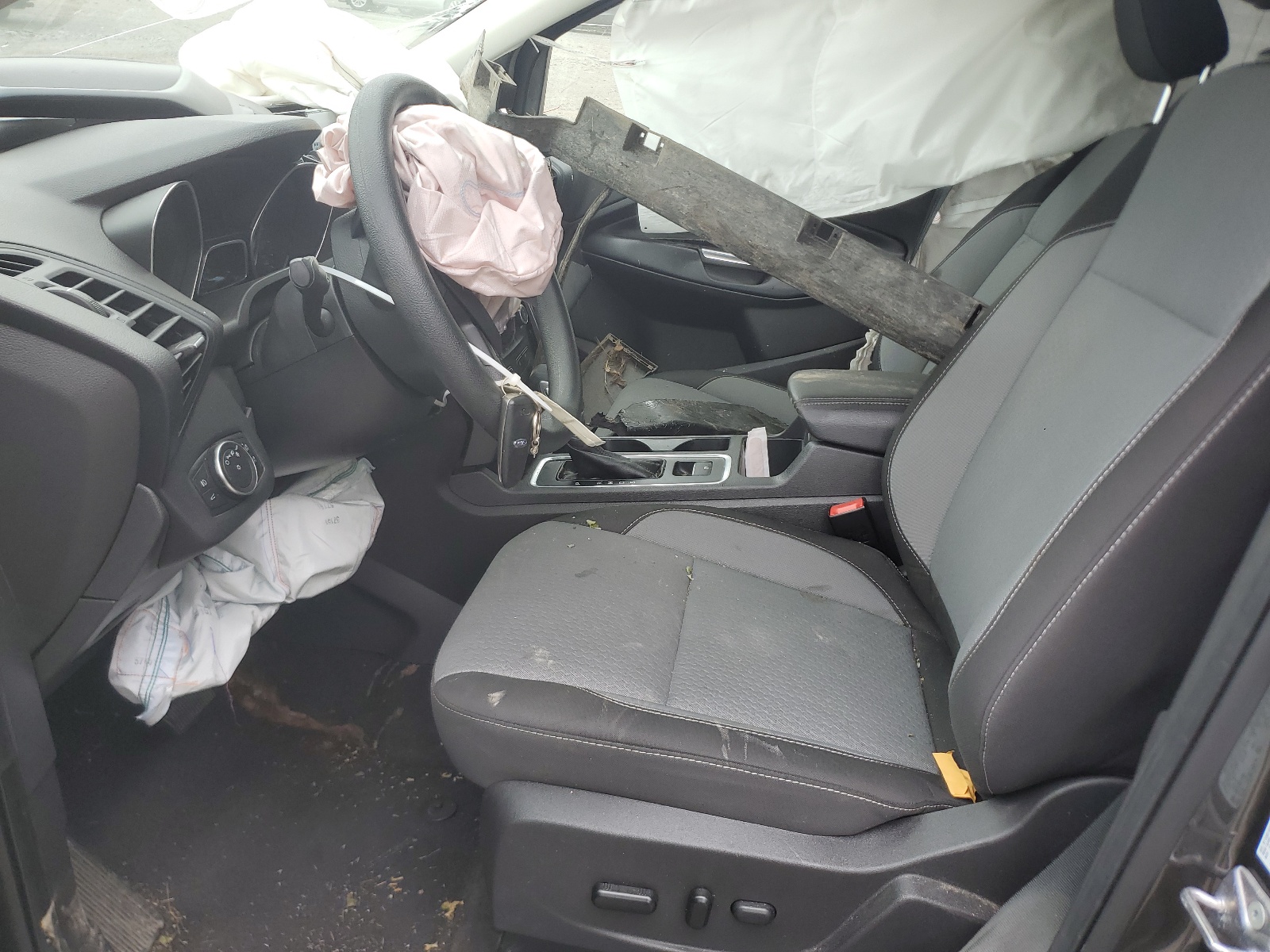 1FMCU9GDXKUB34312 2019 Ford Escape Se