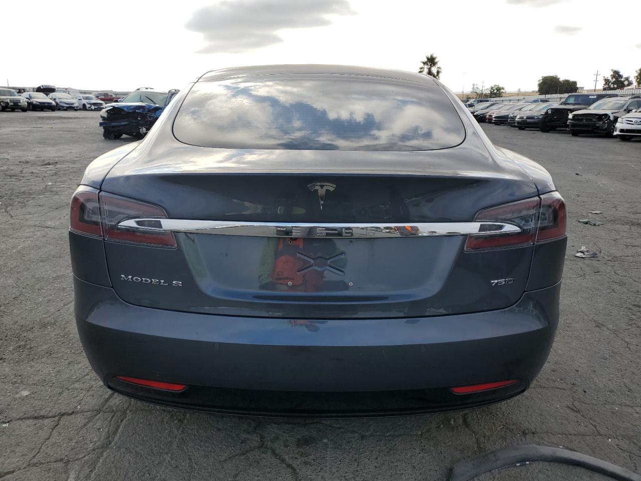 5YJSA1E2XHF232527 2017 Tesla Model S