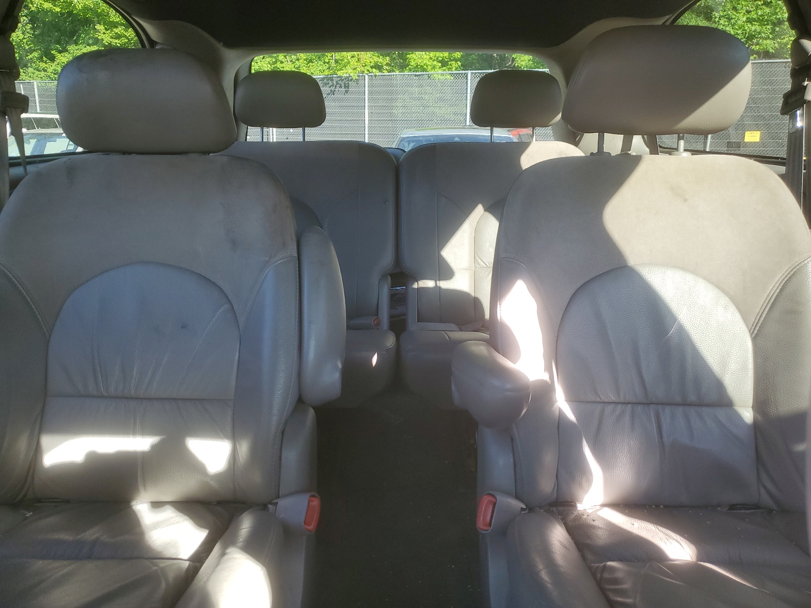 2C8GP64L43R116991 2003 Chrysler Town & Country Limited