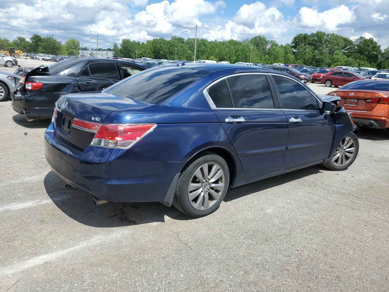 2011 Honda Accord Exl VIN: 1HGCP3F89BA028580 Lot: 62033174