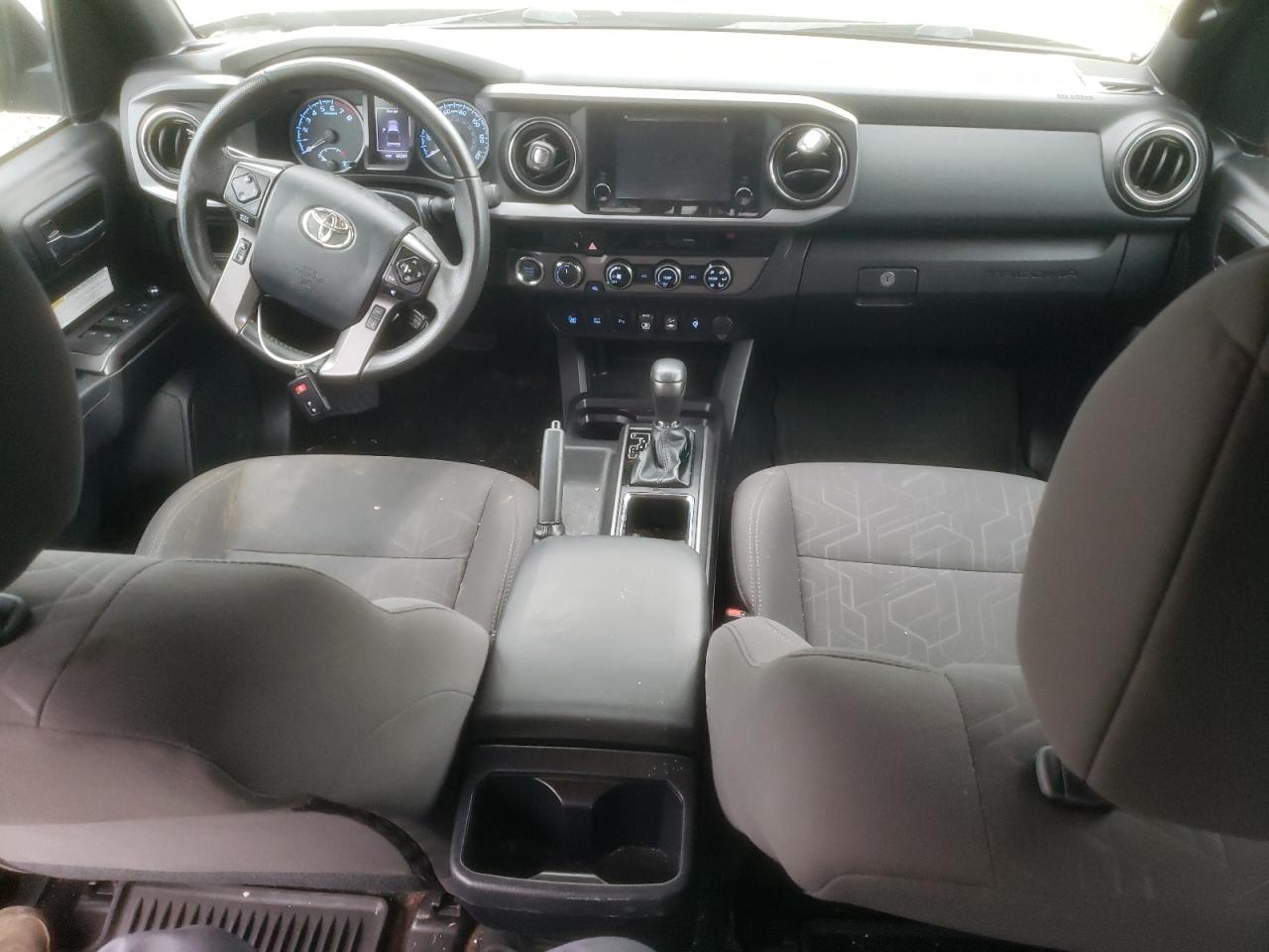 2018 Toyota Tacoma Double Cab VIN: 3TMDZ5BN1JM049221 Lot: 65603924