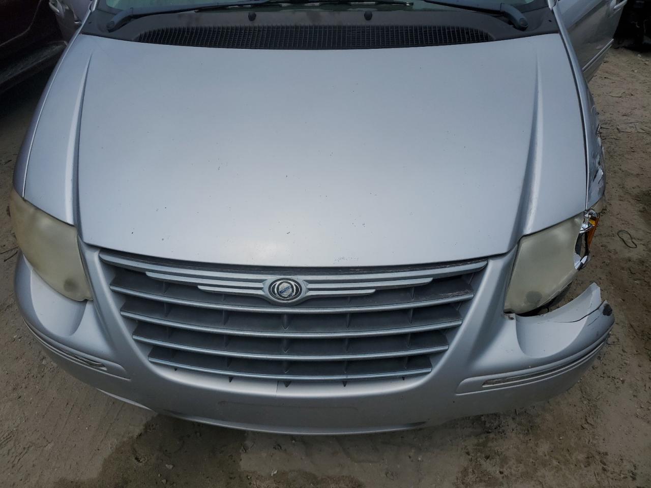 2005 Chrysler Town & Country Touring VIN: 2C4GP54L05R383916 Lot: 63061964