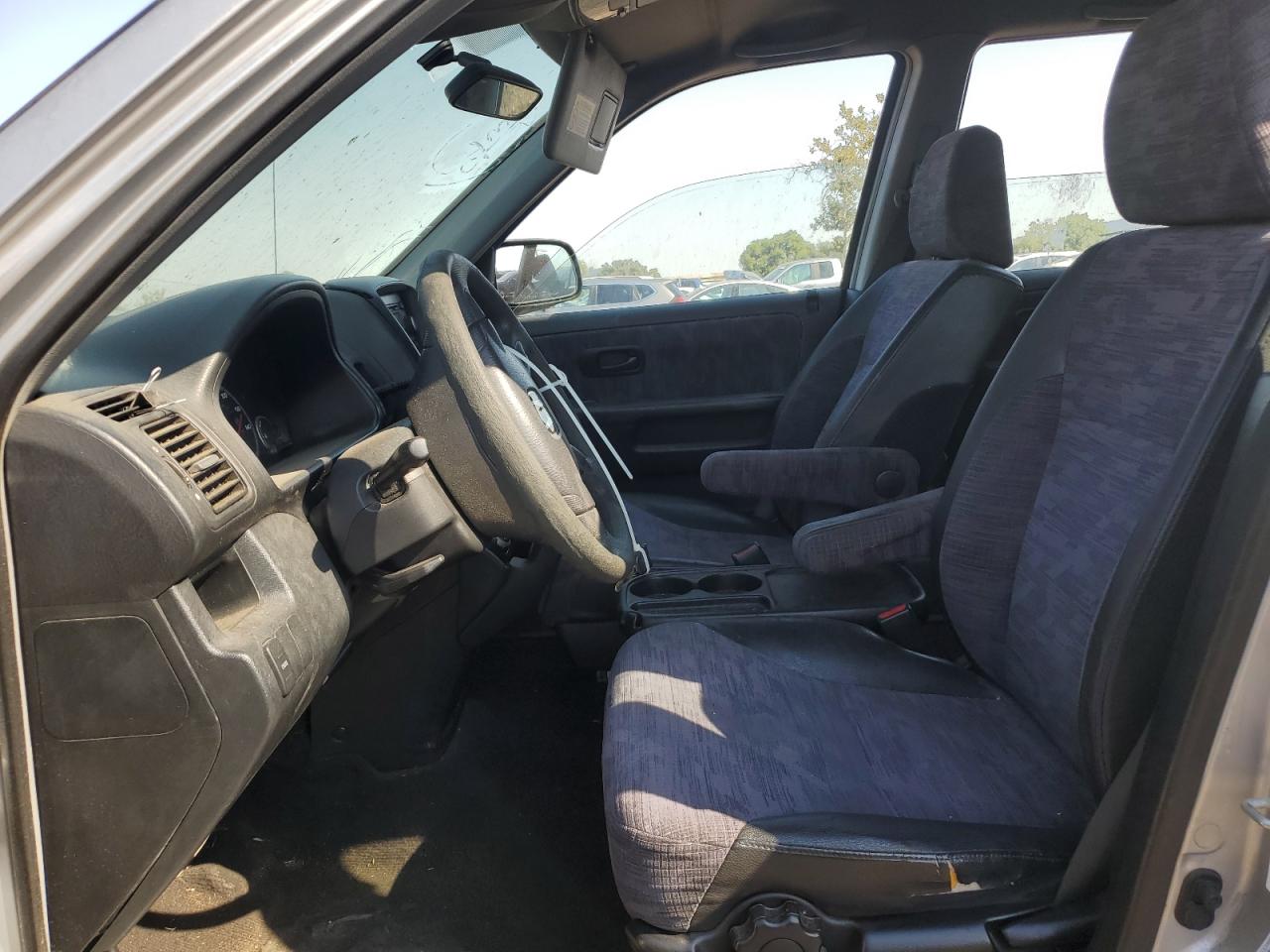2002 Honda Cr-V Lx VIN: JHLRD684X2C013459 Lot: 63097044