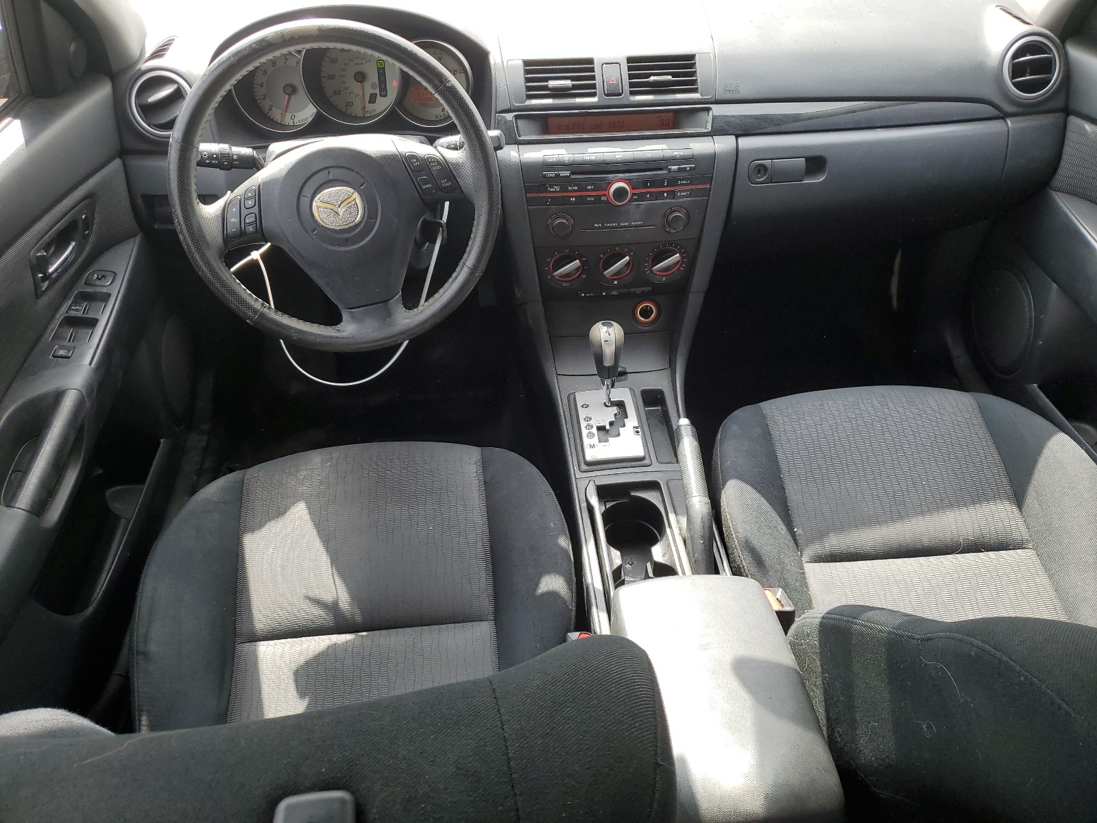 JM1BK32F281115615 2008 Mazda 3 I