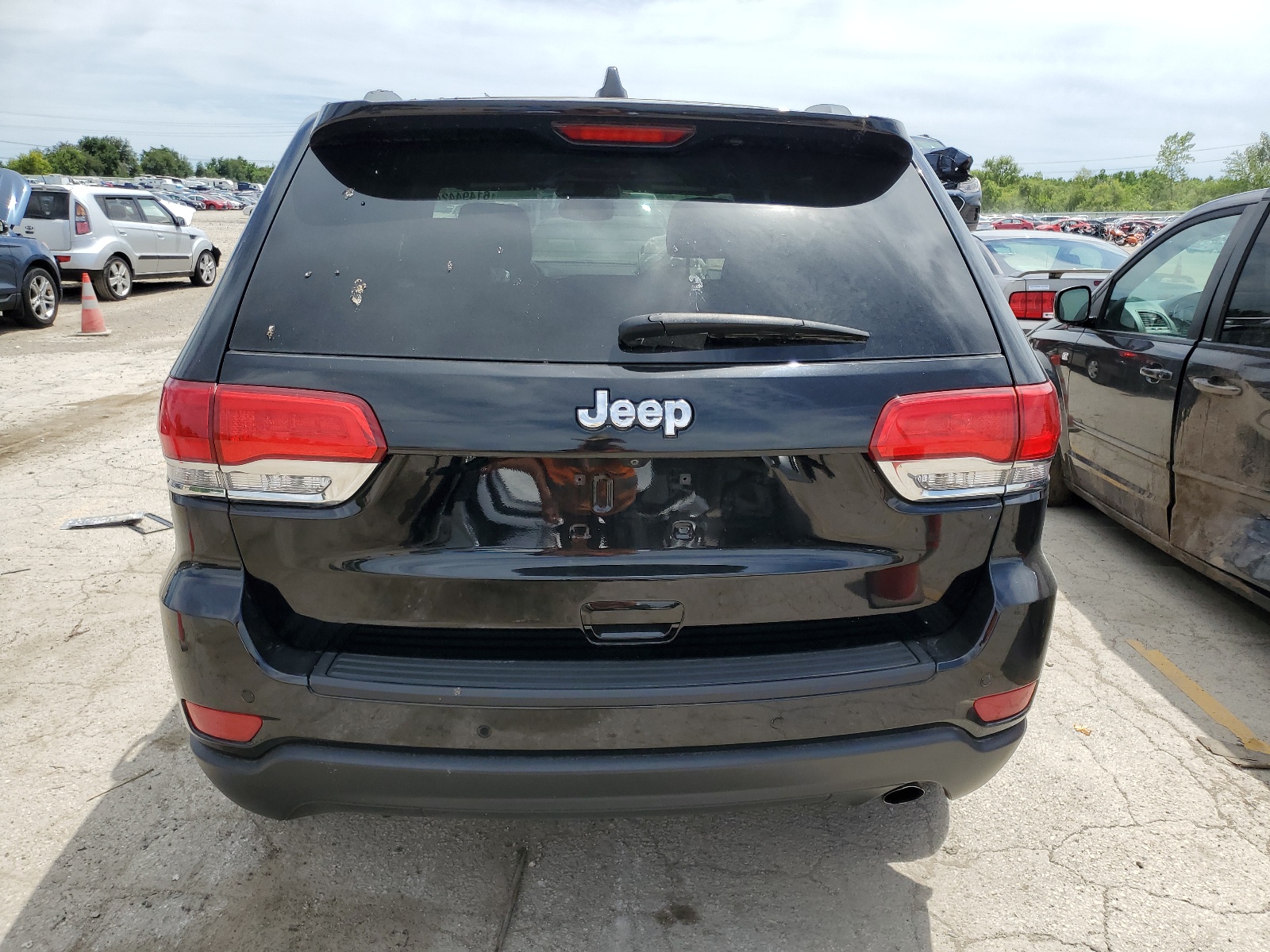 1C4RJFAGXKC771540 2019 Jeep Grand Cherokee Laredo