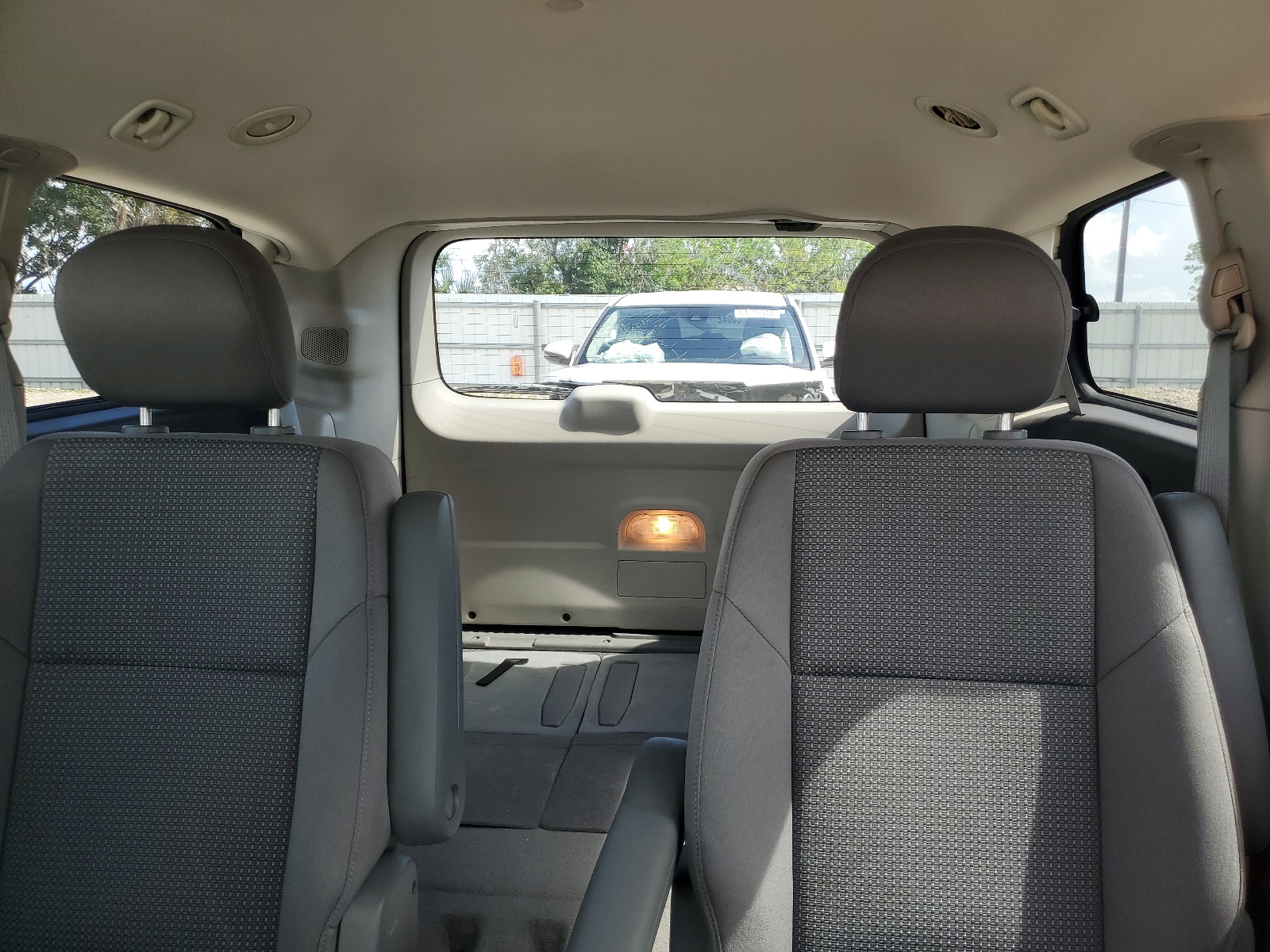 2012 Volkswagen Routan S vin: 2C4RVAAG8CR120617