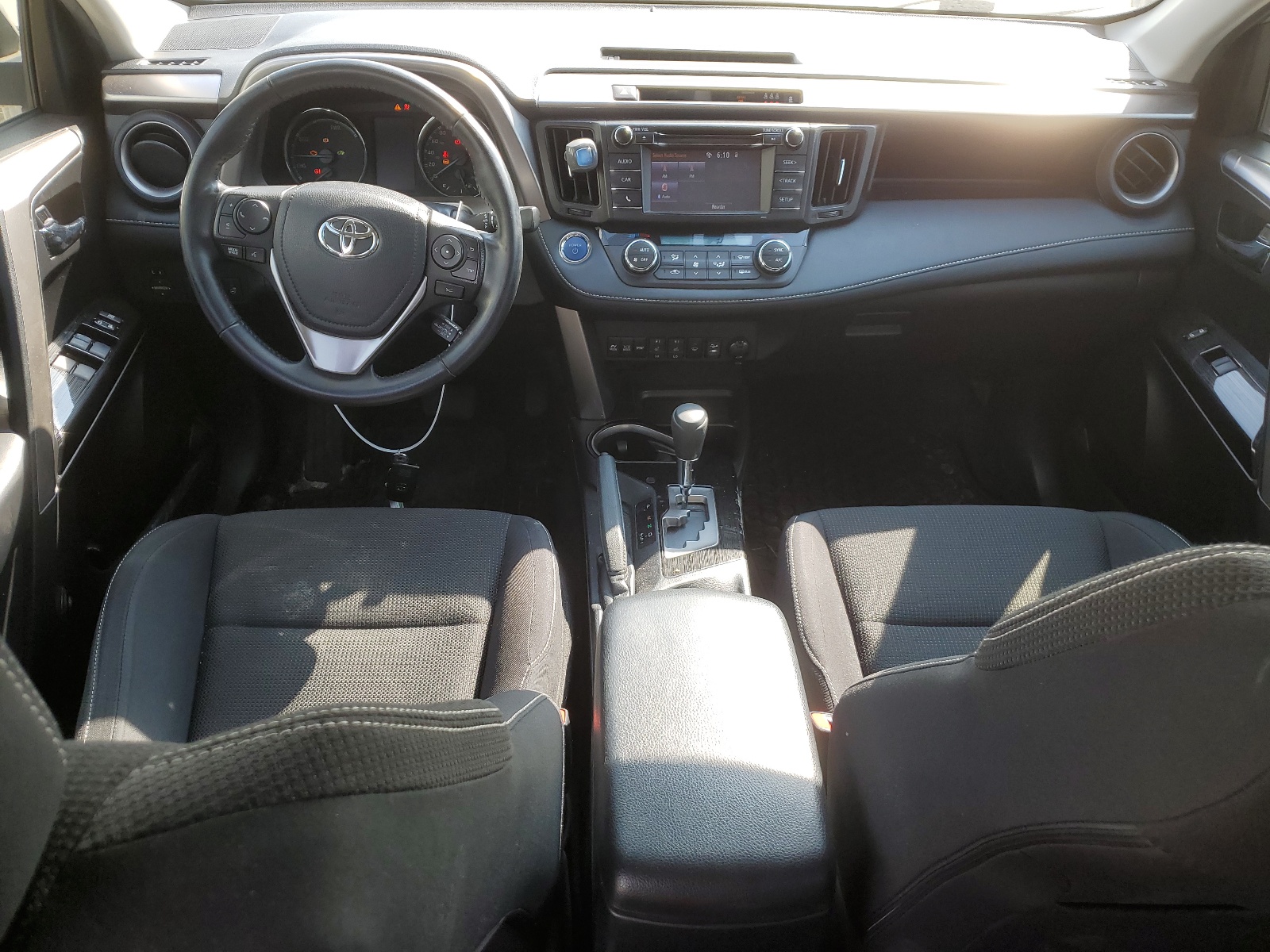 JTMRJREV6JD225126 2018 Toyota Rav4 Hv Le