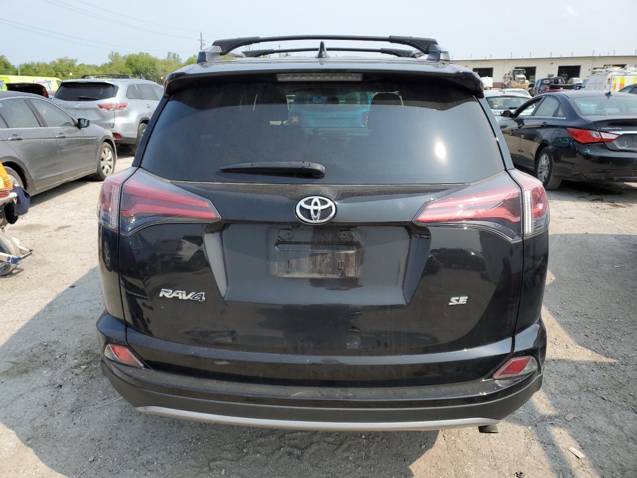 2018 Toyota Rav4 Se VIN: 2T3NFREV0JW419802 Lot: 64439744