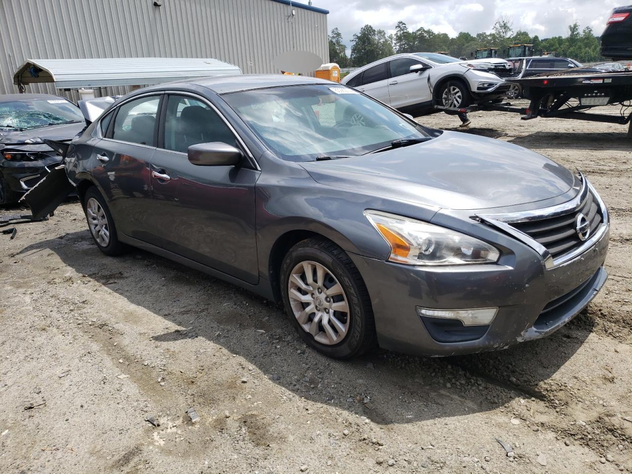 2015 Nissan Altima - Image 4