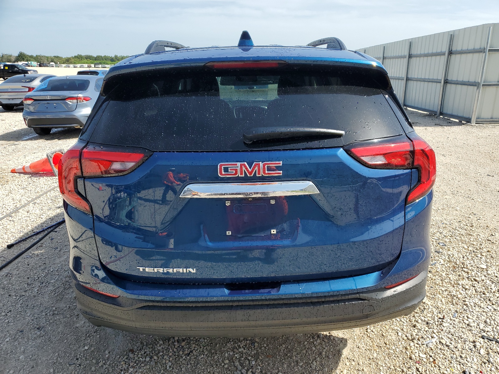 3GKALMEV6KL329318 2019 GMC Terrain Sle