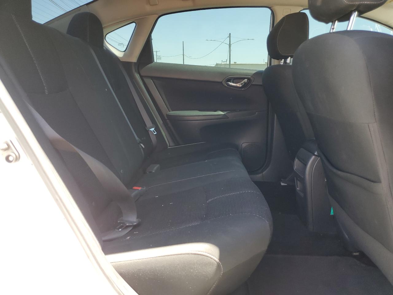 2018 Nissan Sentra - Image 10