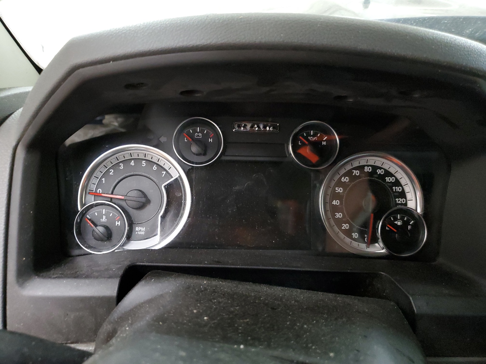 1C6RR7TT5DS663402 2013 Ram 1500 Slt