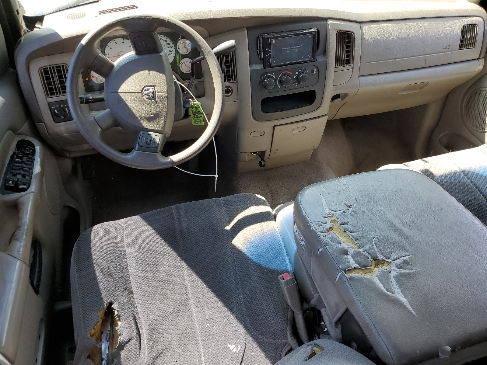 1D7HA18D04S555267 2004 Dodge Ram 1500 St